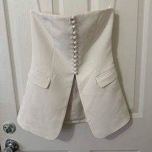 boa. Strapless Peplum Bodice